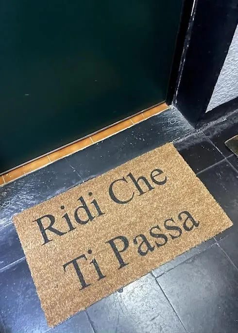 Ridi Che Ti Passa In Vico Lavagna Apartment Genoa