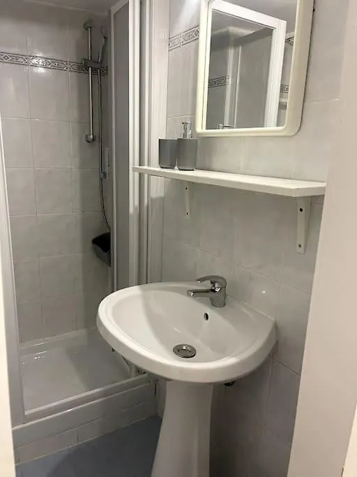 Ridi Che Ti Passa In Vico Lavagna Apartamento Génova